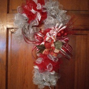 Candy cane wreath